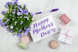 feature image-Anneler Günü'nü Çarpıcı Bir Fotoğraf Albümü Oluşturarak Kutlayın